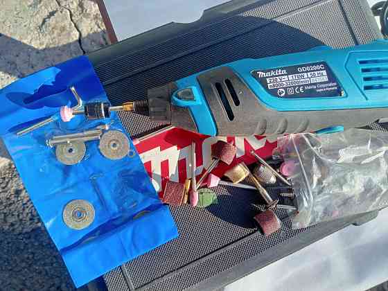 Гравёр электрический с набором насадок в кейсе makita Донецк