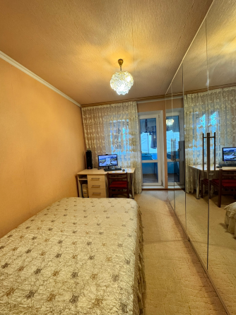 Продажа 3-комнатной квартиры 4/9, в г. Макеевка, м-н Солнечный (нижний) красный рынок Макеевка