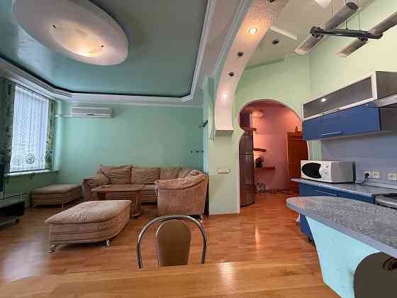 2х комнатная в центре сталинка Донецк