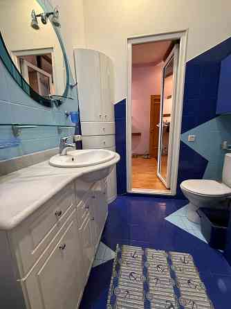 2х комнатная в центре сталинка Донецк