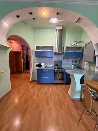 2х комнатная в центре сталинка Донецк