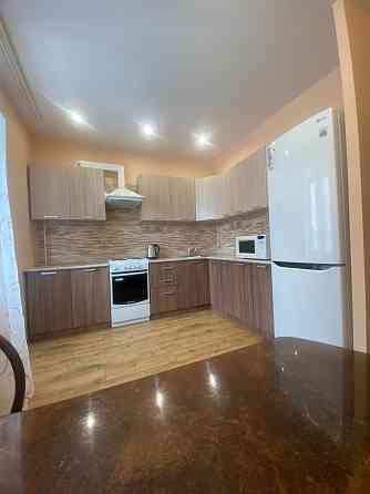 Сдаю однокомнатную квартиру 34.0 м² этаж 3/5 город Донецк. Калининский район, проспект Ильича Донецк