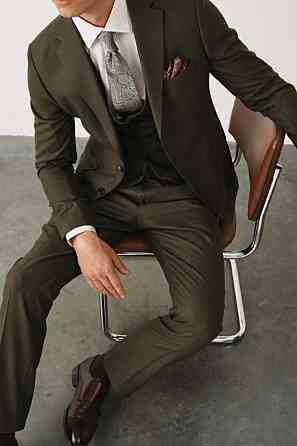 Мужской костюм тройка Макеевка