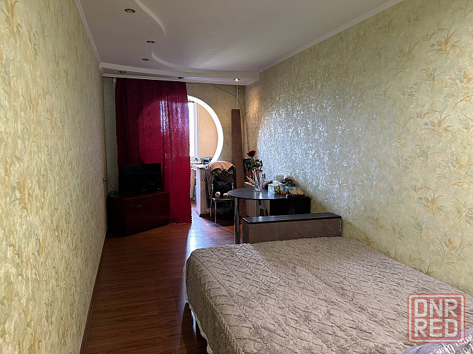 Продаётся трёхкомнатная квартира Мариуполь - изображение 1