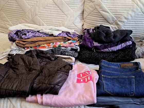 Отдам даром пакет одежды. Донецк