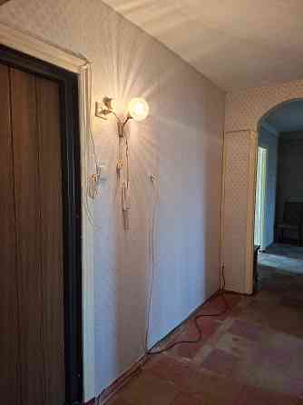 Продам 3ком.кв.-центр, золотое место! 4/9, вода всегда есть! Мариуполь