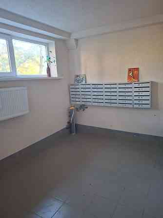 Продам 3ком.кв.-центр, золотое место! 4/9, вода всегда есть! Мариуполь