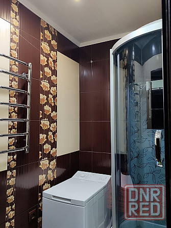 Продам 2 х ком квартиру с ремонтом.мкр Зеленый. Макеевка - изображение 5