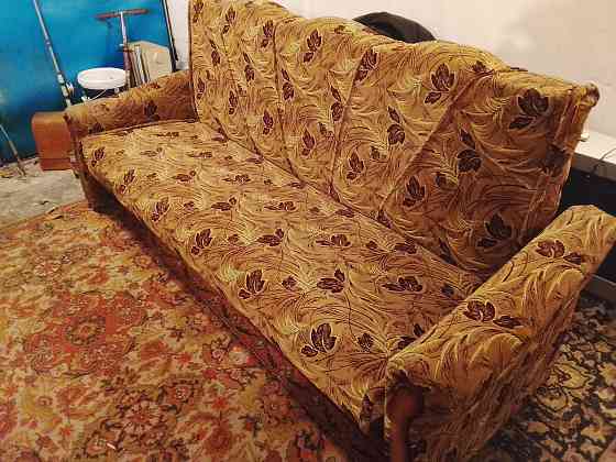 Диван раскладной в отличном состоянии Донецк