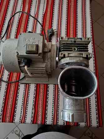 Продам мясорубку профессиональную Донецк