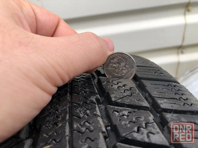 Продам комплект б/у зимней резины с дисками Макеевка - изображение 8