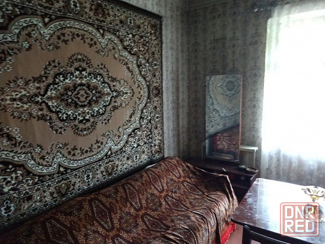 Продаётся двухкомнатная квартира в Центральном районе, 22-ая линия. Макеевка - изображение 1