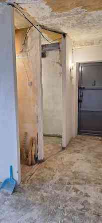 Продам двухкомнатную квартиру Луганск