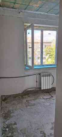 Продам двухкомнатную квартиру Луганск