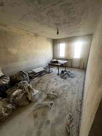 Продам 3 комнатную под ремонт Донецк