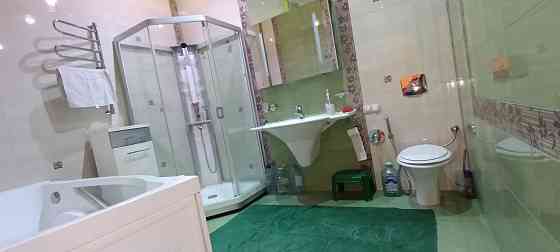 Сдам 3-х комнатную 125 м² в Новострое в Ворошиловском р-не + Паркоместо. Два санузла. Донецк