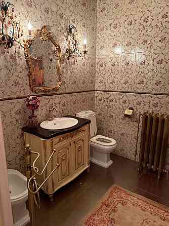 Продам 4к кв центр лучший новострой города Донецк