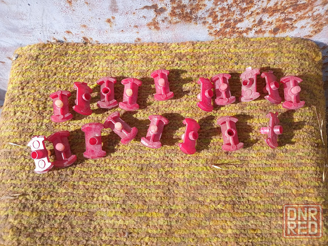 Продаю клипсы на молдинги порогов Донецк - изображение 2