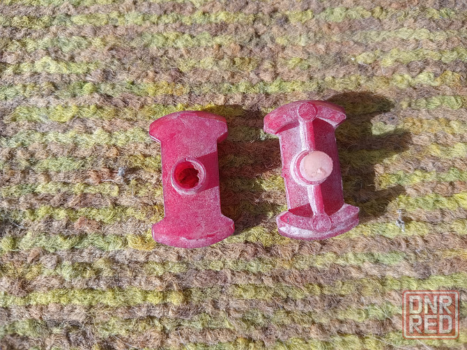 Продаю клипсы на молдинги порогов Донецк - изображение 1