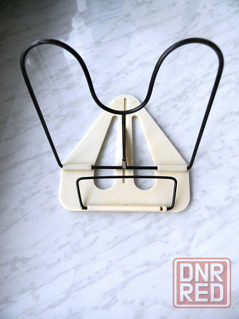 Подставка для книг Макеевка - изображение 1