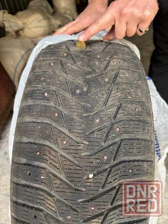 Продам зимнюю резину 235/50R18 4шт 16000 Макеевка - изображение 1