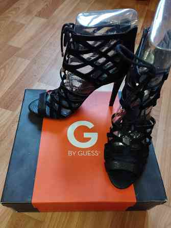 Продам женские босоножки BY GUESS Макеевка