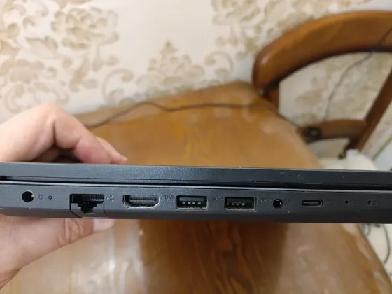 Lenovo V340-17IWL (i5-8265u, 8Gb DDR4, SSD 250Gb, FullHD) Макеевка