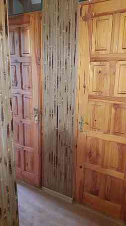 продается хорошпя 2к квартира на б-це Калинина,мед. институт Донецк