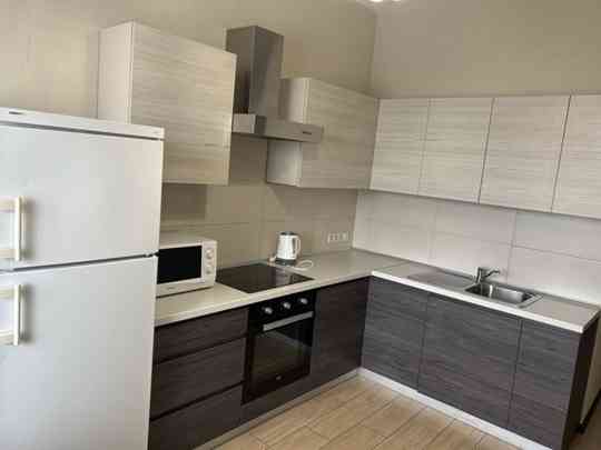 Сдаётся просторная двухкомнатная квартира в Ленинском районе Донецк