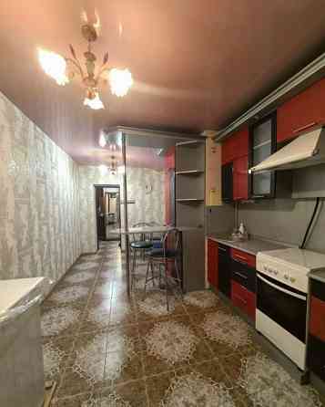 сдам крупногабаритную двухкомнатную квартиру площадью 63 кв.м, киевский район Донецк