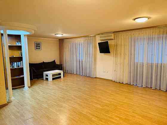 Продажа 4-х комнатной крупногабаритной квартиры с сауной в центре Донецк