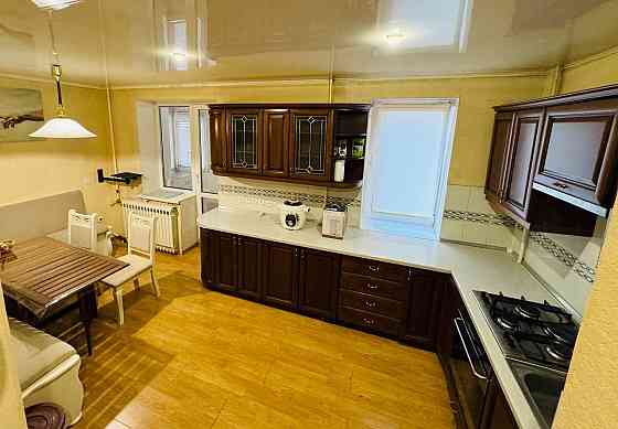 Продажа 4-х комнатной крупногабаритной квартиры с сауной в центре Донецк