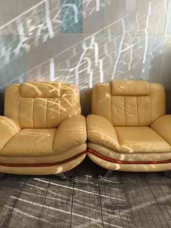 Продам, два кожаных кресла. Макеевка