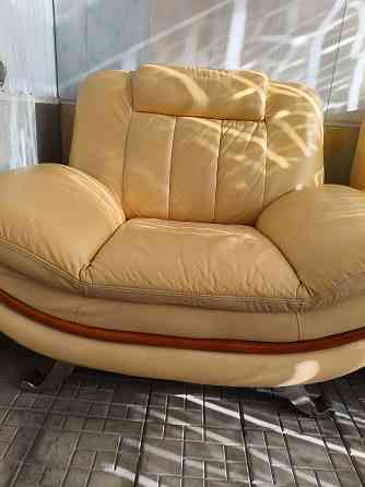 Продам, два кожаных кресла. Макеевка