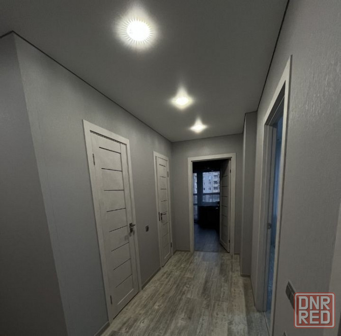 Сдаю двухкомнатную квартиру 54.0 м² этаж 5/10 город Донецк, Ворошиловский район Донецк - изображение 2