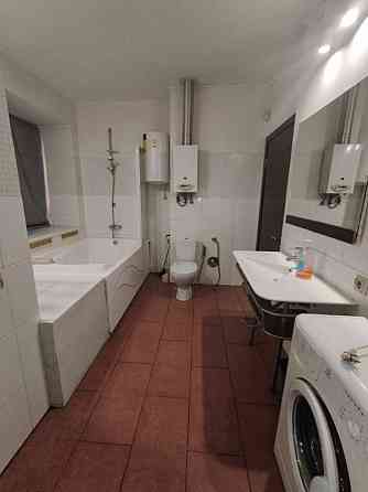 Продается 2 комнатная квартира Ворошиловский р-н центр Донецк