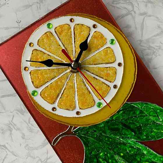 Часы "Лимон", 25 на 13 см. Новые, в упаковке. Донецк