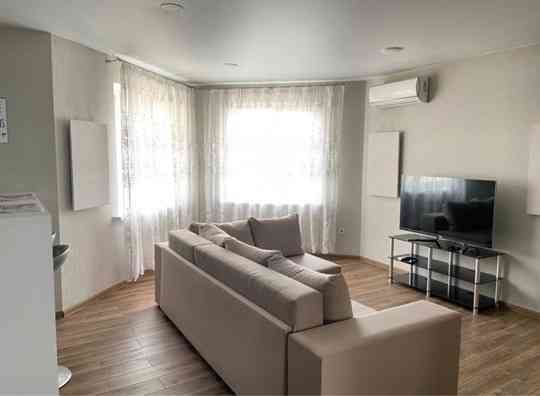 2-комн. квартира, 60м², с мебелью, 2/9 этаж. Донецк