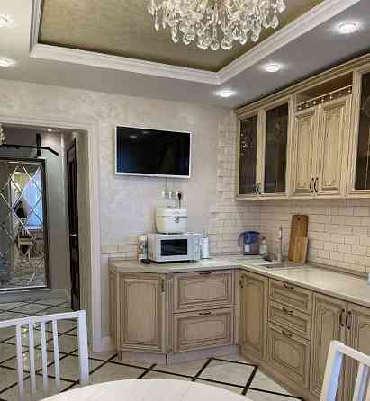 Предлагается к аренде двухкомнатная квартира в Ворошиловском районе. Адрес: проспект 25-летия ркка Донецк