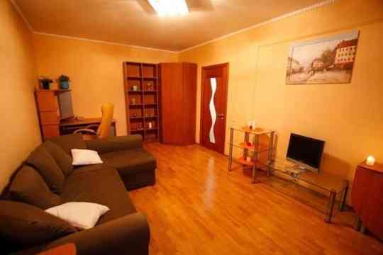 Сдам 1-ую квартиру на длительный срок в Кашлинском районе,пр-кт Донецк