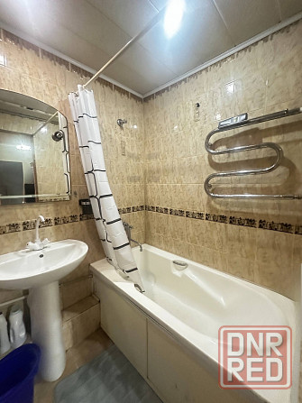 посуточно с водой сдается двухкомнатная квартира в Донецке, в Калининском районе. Донецк - изображение 7