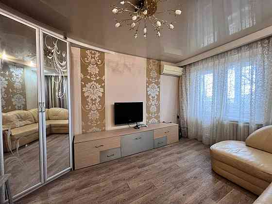 Аренда 2х Комнатной Квартиры - Калининский район/парк Строитель/Вода Идёт Согласно Графику! Донецк