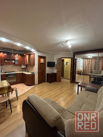 Сдается 1-комнатная квартира 54 кв. м Макеевка Район: Центрально-Городской Макеевка - изображение 1