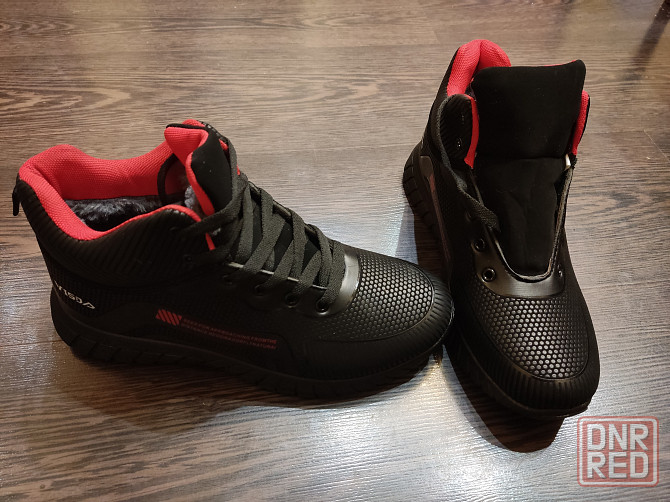 кроссовки зимние на меху р-р 40-41 стелька 26 см Донецк - изображение 1