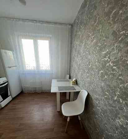 Сдается: Двухкомнатная квартира Микрорайон Мирный Донецк