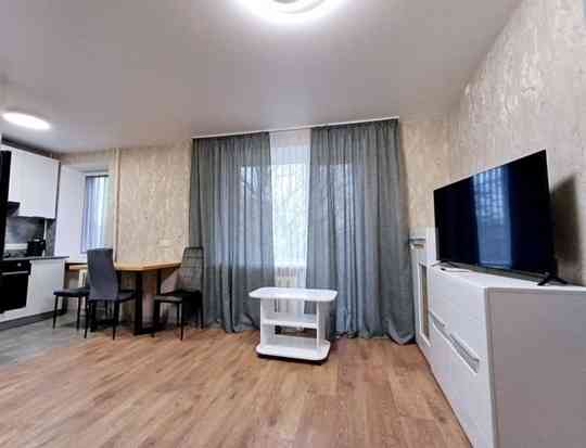 Сдаётся 2-х комнатная квартира Ворошиловский район, ул. Набережная 129 Донецк