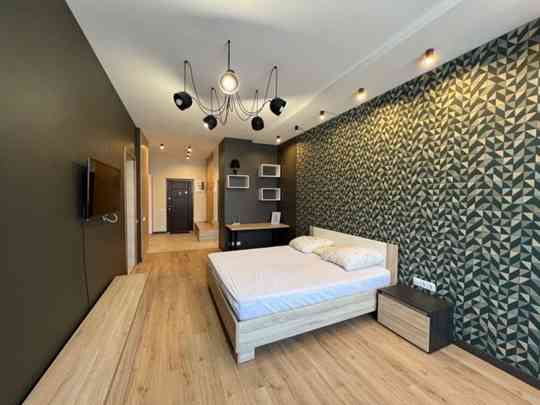 Сдаю крупногабаритная однокомнатную квартиру в центре города с новым Донецк