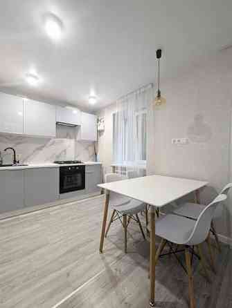 Сдаётся 1 -комнатная квартира. -н: Ленинский Площадь: 50 кв м Донецк