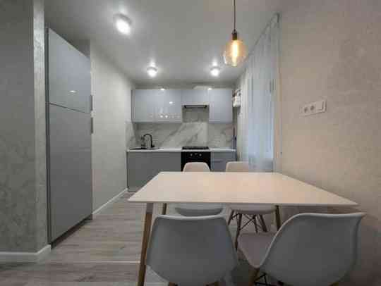 Сдаётся 1 -комнатная квартира. -н: Ленинский Площадь: 50 кв м Донецк