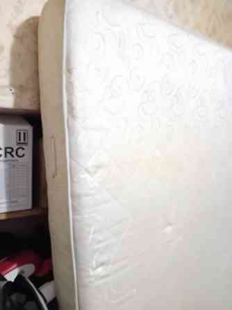 Кровать б/у металлическая с матрацем 200×215см Донецк